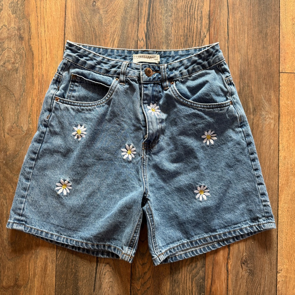Embroidered Daisy Denim High-Waisted Shorts